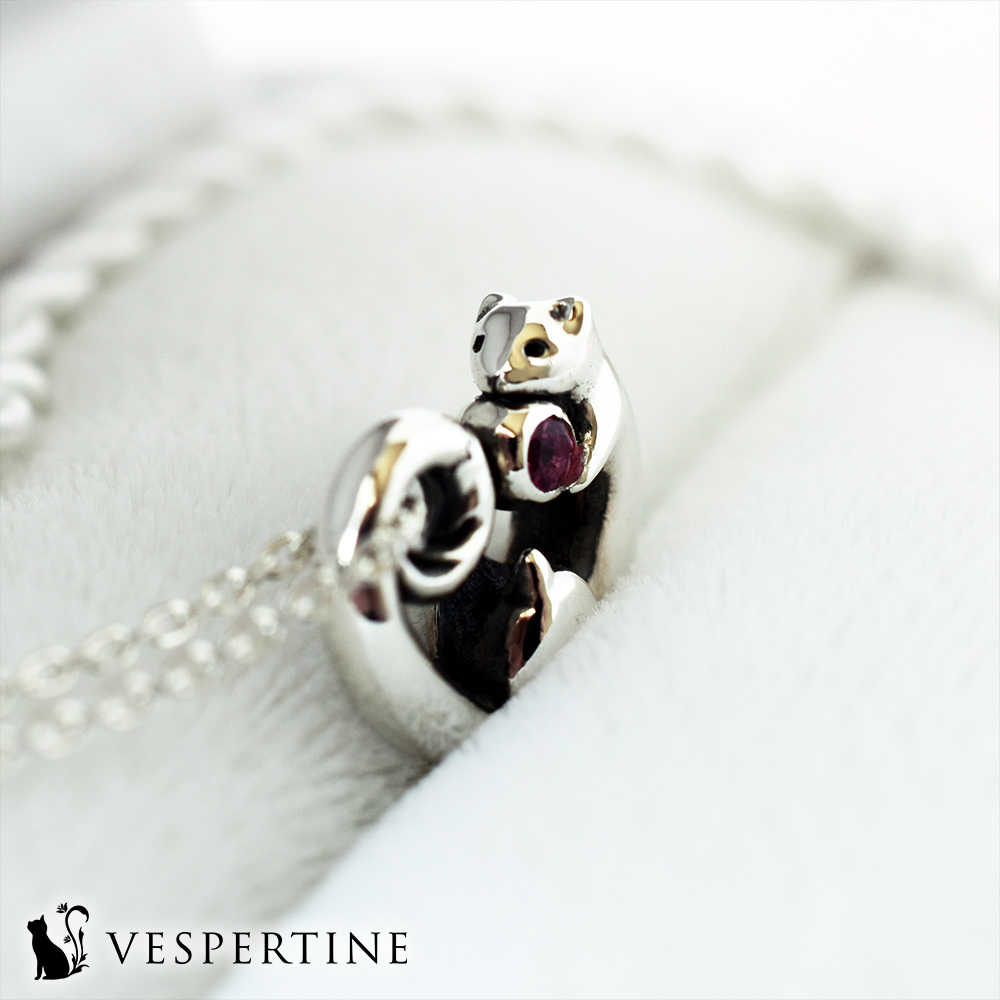 オコジョネックレス